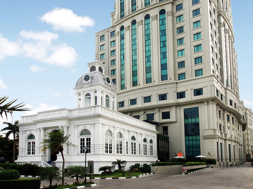 Foto depan Gedung Balai Kota Medan